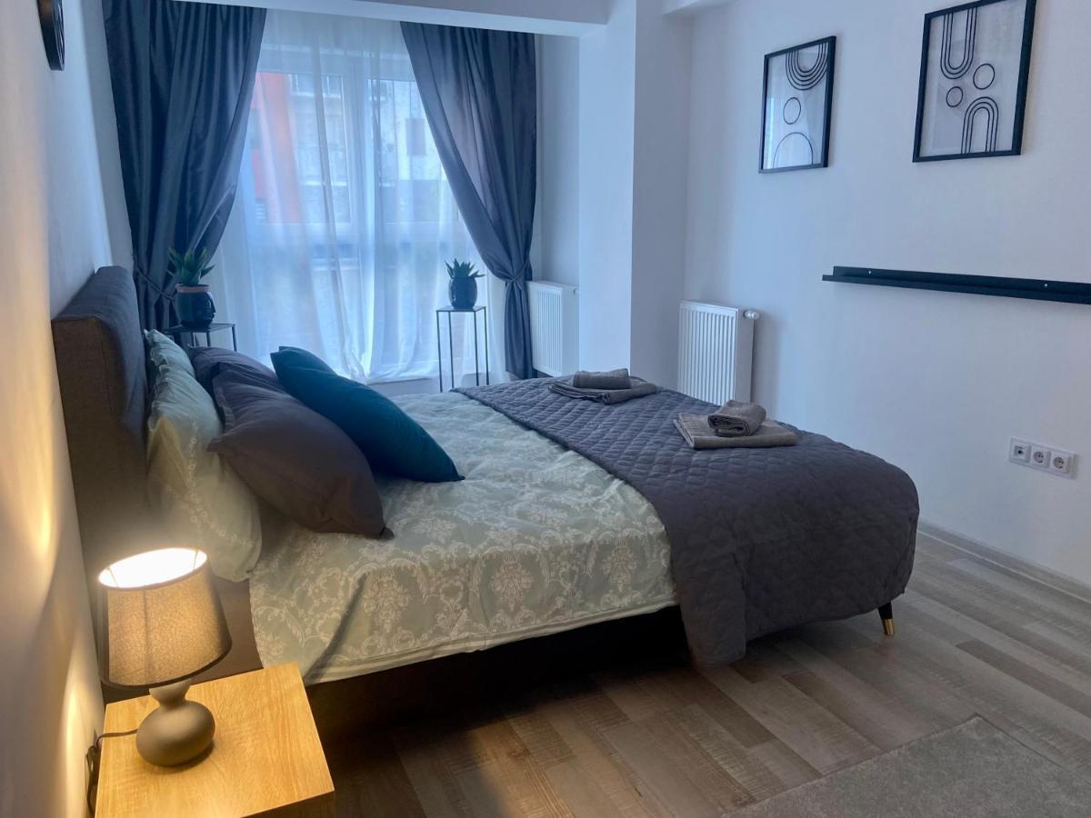 Divany Apartaments - Coresi Mall Braşov Esterno foto