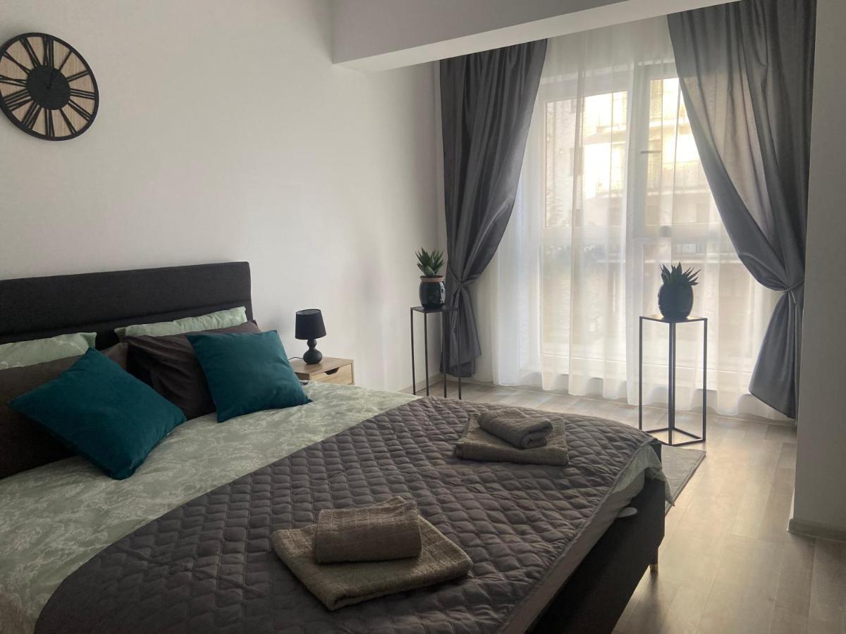 Divany Apartaments - Coresi Mall Braşov Esterno foto