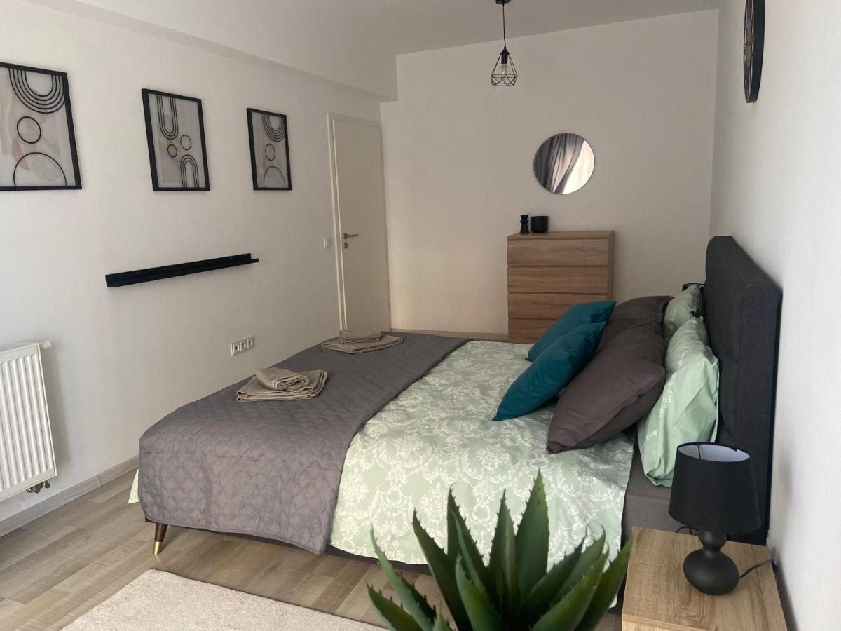 Divany Apartaments - Coresi Mall Braşov Esterno foto