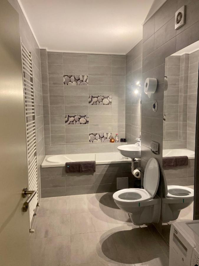 Divany Apartaments - Coresi Mall Braşov Esterno foto