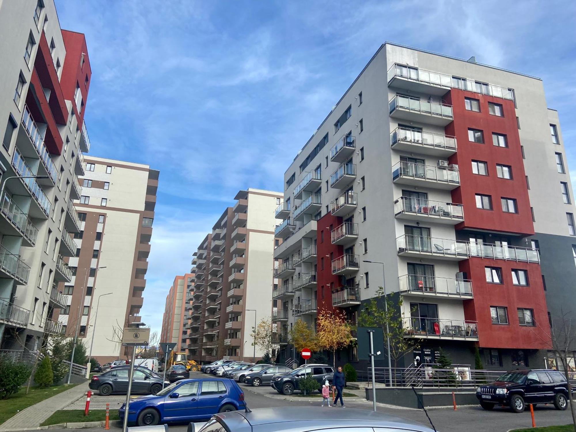 Divany Apartaments - Coresi Mall Braşov Esterno foto